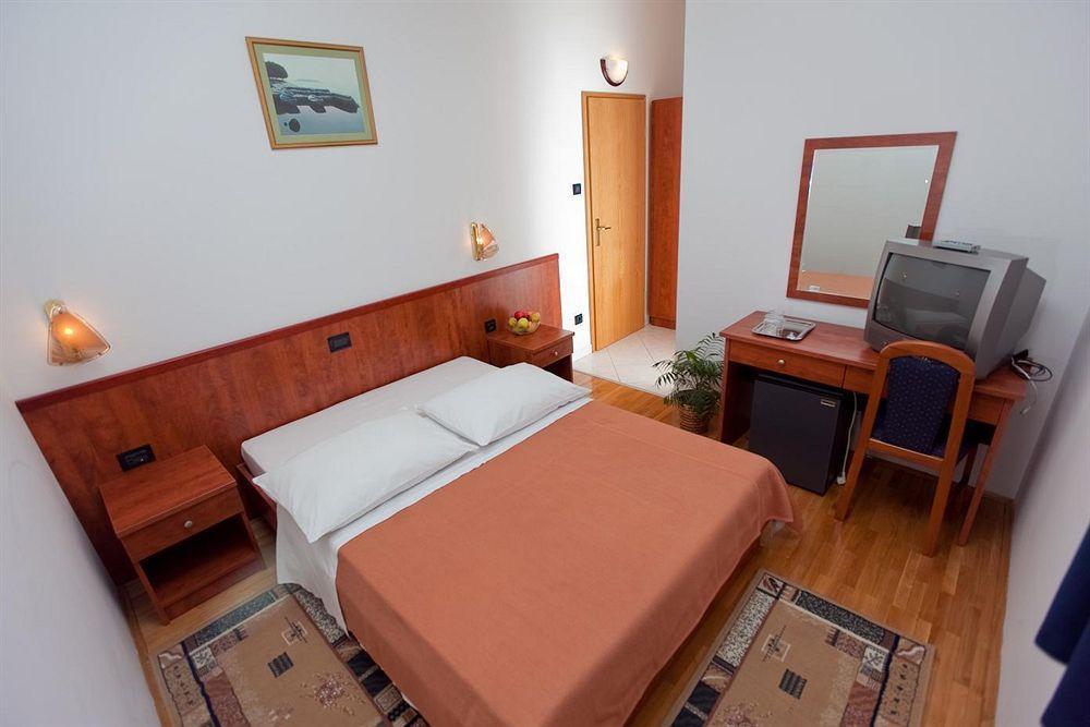 Villa Vinka Tučepi Buitenkant foto