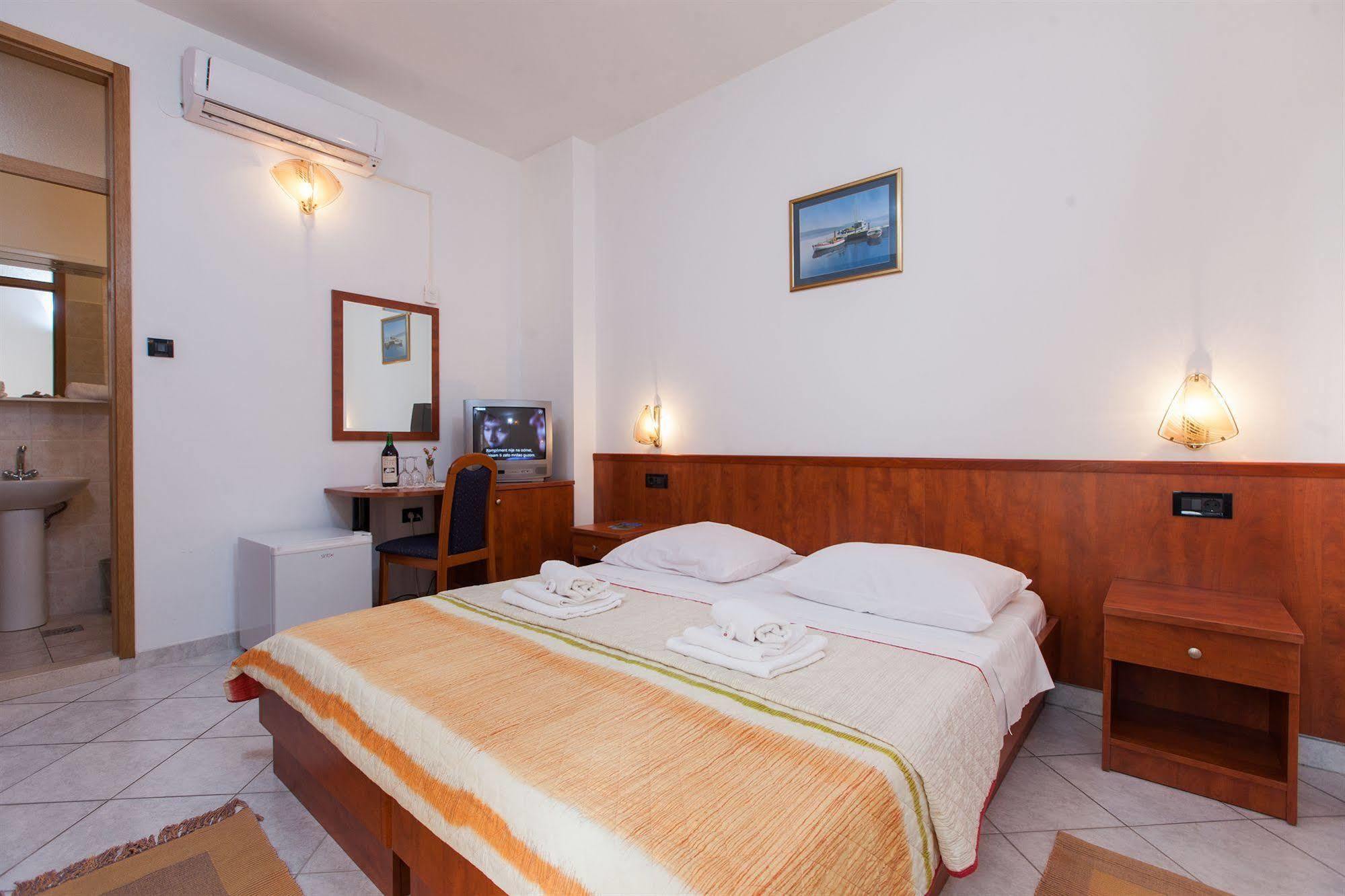 Villa Vinka Tučepi Buitenkant foto