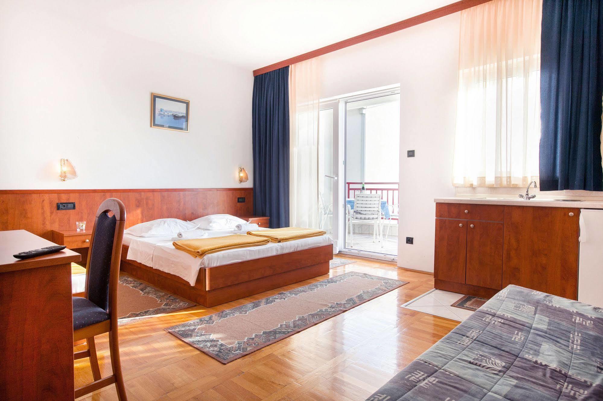 Villa Vinka Tučepi Buitenkant foto