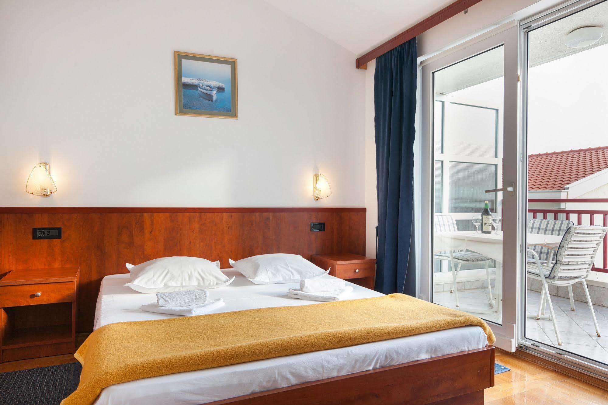 Villa Vinka Tučepi Buitenkant foto